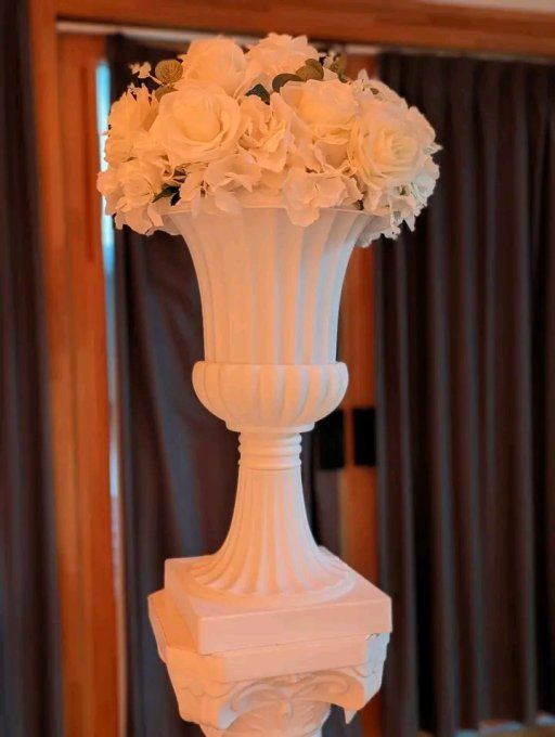 VASE MEDICIS BLANC