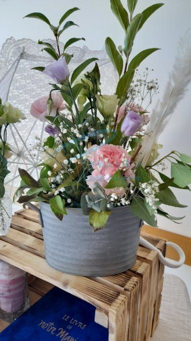 COMPOSITION FLORALE D'ANTAN