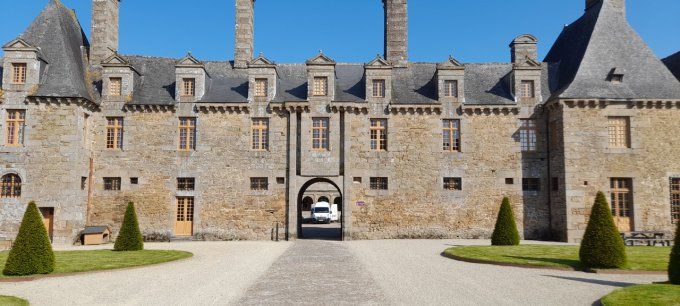 Château du Rocher Portail Maen Roch 35 Département d'ille et vilaine région Bretagne