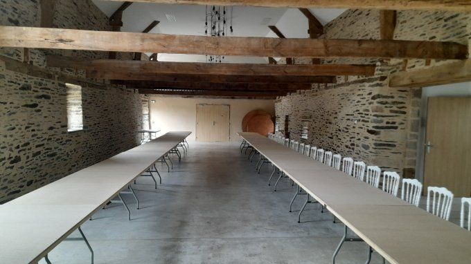 Table droite 0.90cm de large x 2mètres