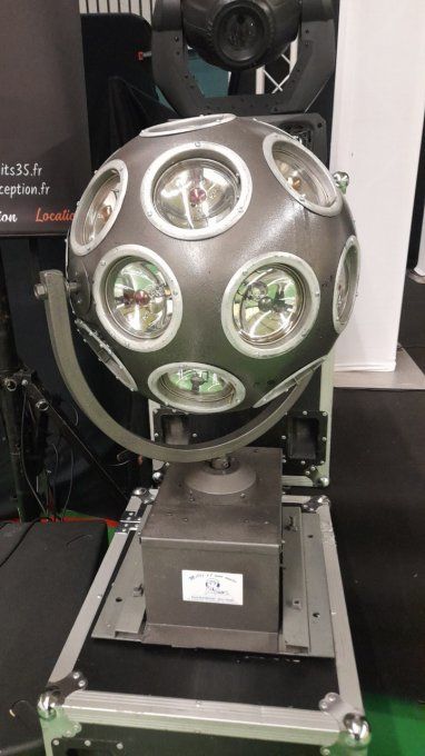 Jeux de lumière Cosmos Année 80