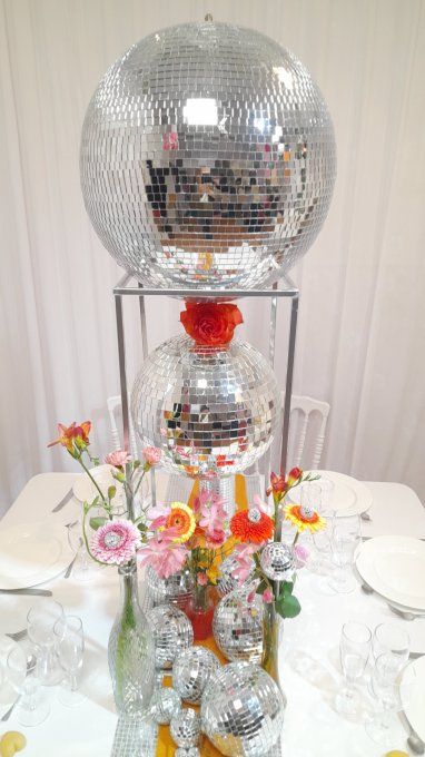 COMPOSITION FLORAL DISCO BLOOM