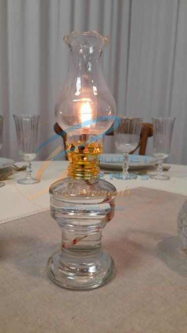 LAMPE A PETROLE