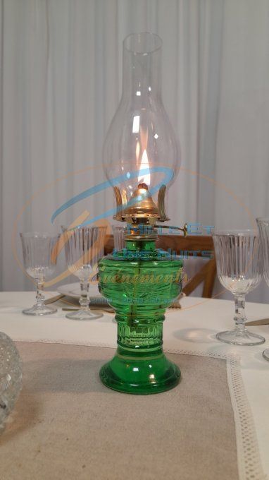 LAMPE A PETROLE