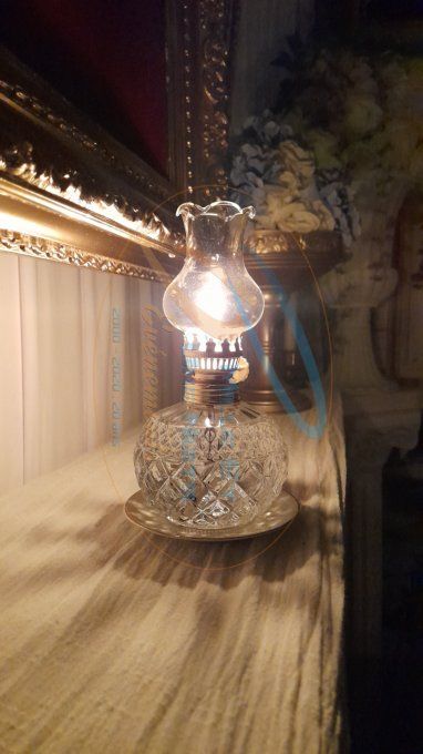 LAMPE A PETROLE