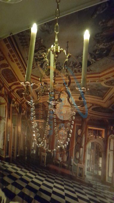 LUSTRE OR DE 3 A 6  BOUGIES