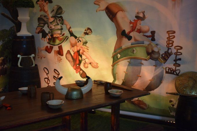 2 Toiles de fond Astérix et Obélix 3mx2m