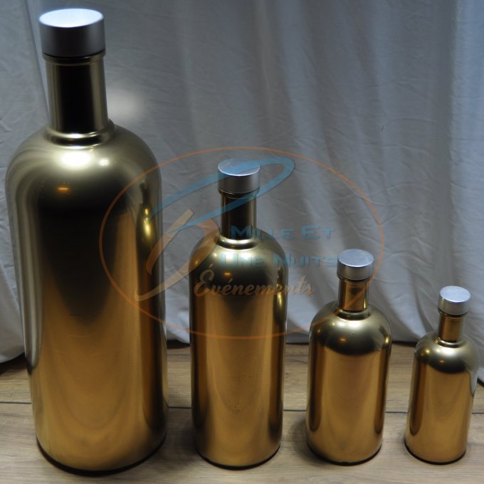 4 BOUTEILLES ESPRIT VINTAGE CUIVRE OU OR