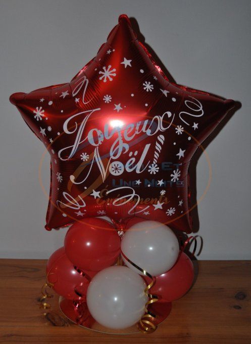 Bouquet de ballon de Noël à l'air.