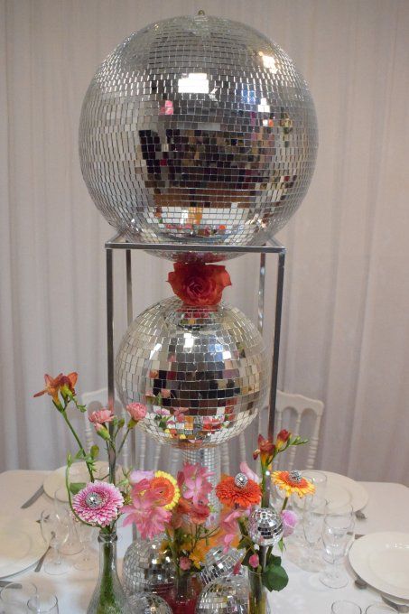 Location boule à facette de 10cm à 1mètre de diamètre.