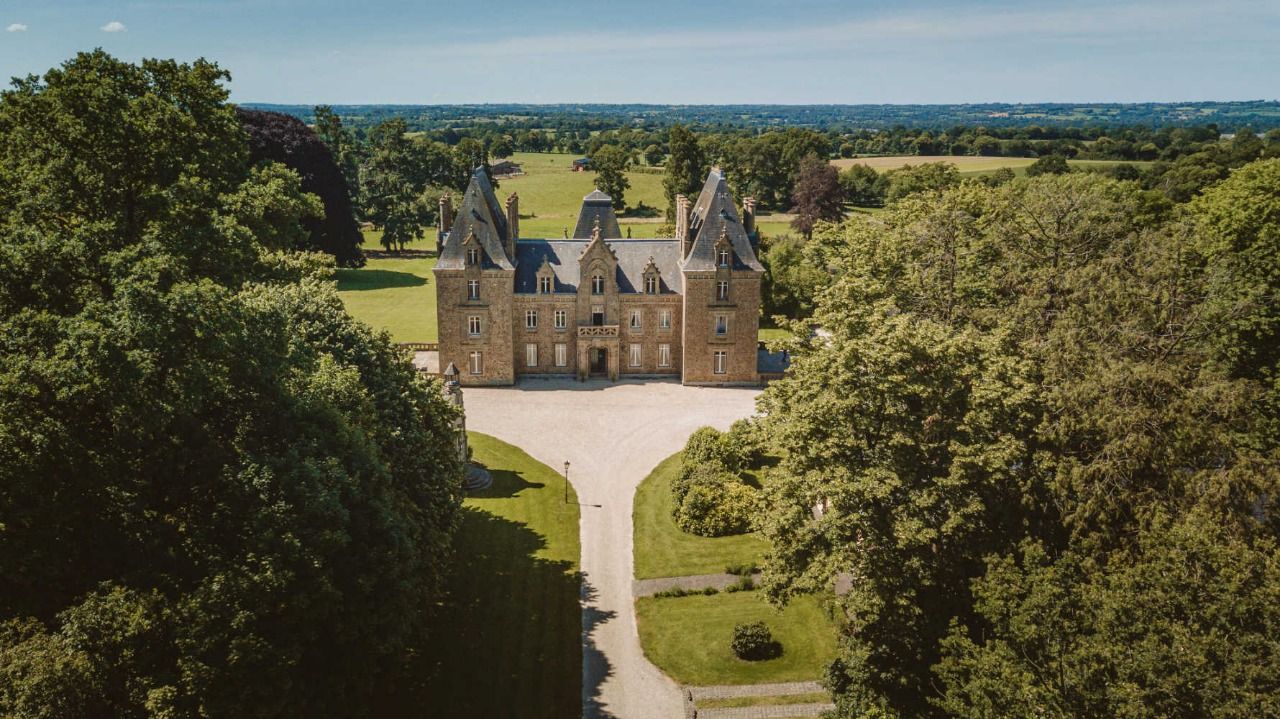 Château de la Basmaignée à Montenay en Mayenne région Pays de la Loire