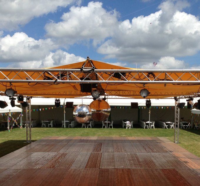 Location boule à facette de 10cm à 1mètre de diamètre.