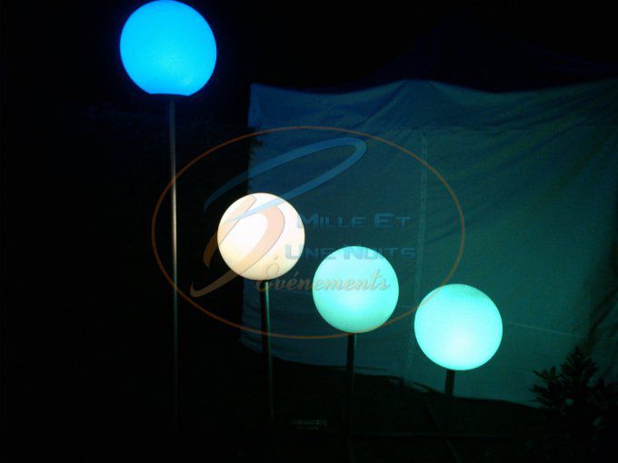 GLOBE LED Ø50cm SUR PIED