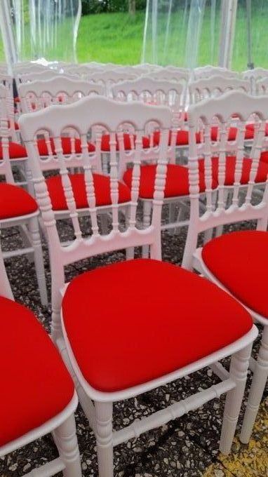 CHAISE NAPOLEON BLANCHE GALETTE ROUGE
